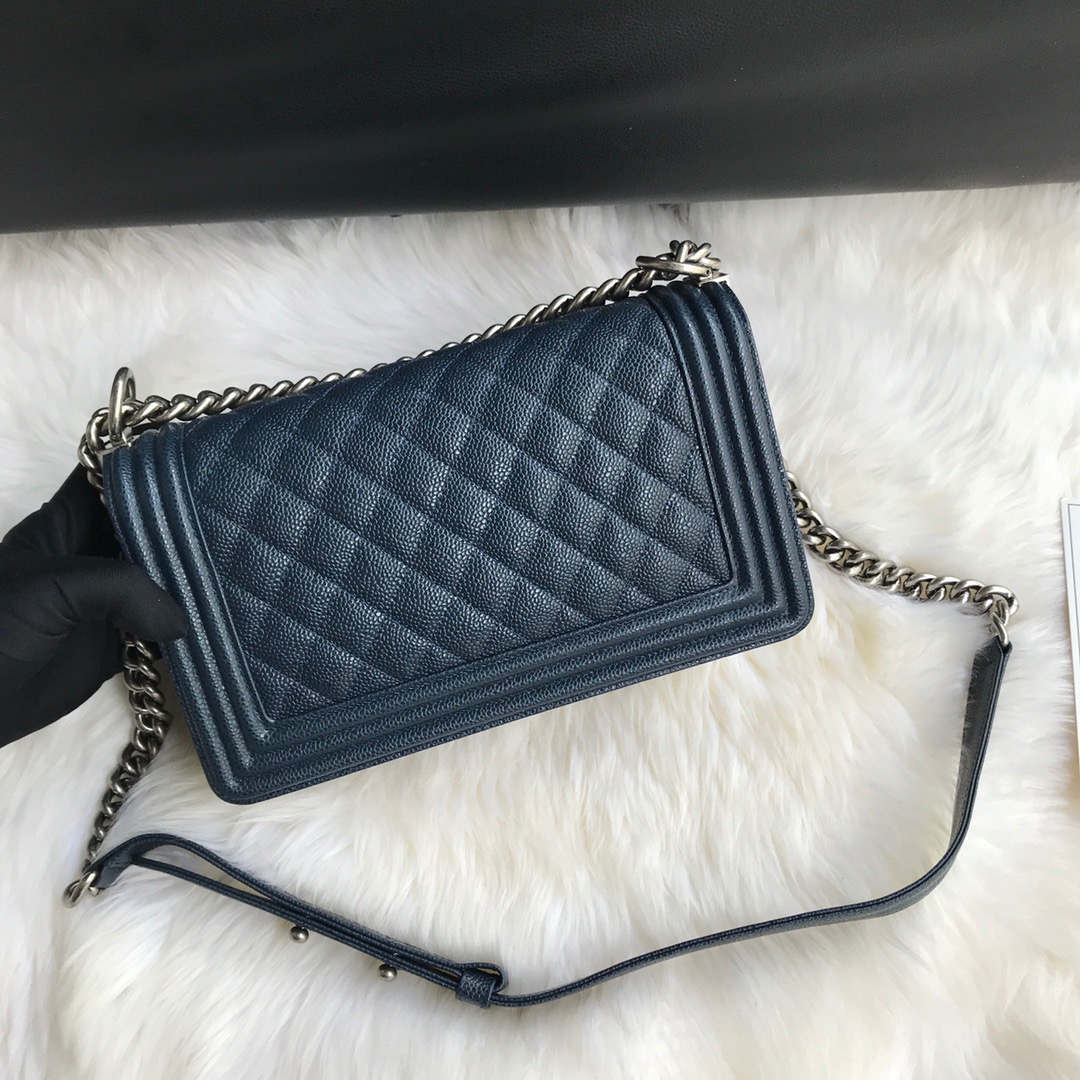 A67086, CHANEL BOY CHANEL HANDBAG, GRAINED CALFSKIN