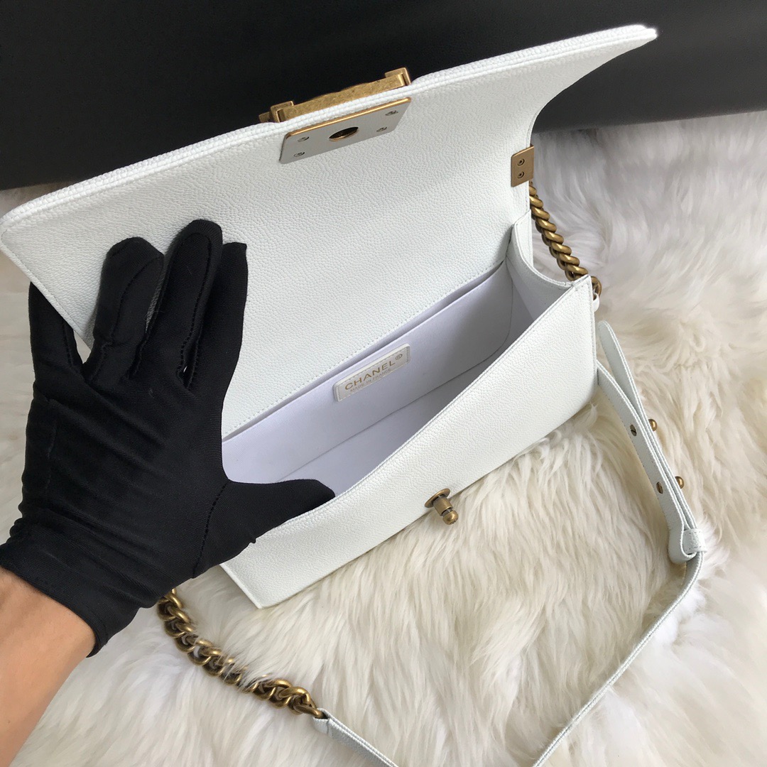 A67086, CHANEL BOY CHANEL HANDBAG, GRAINED CALFSKIN
