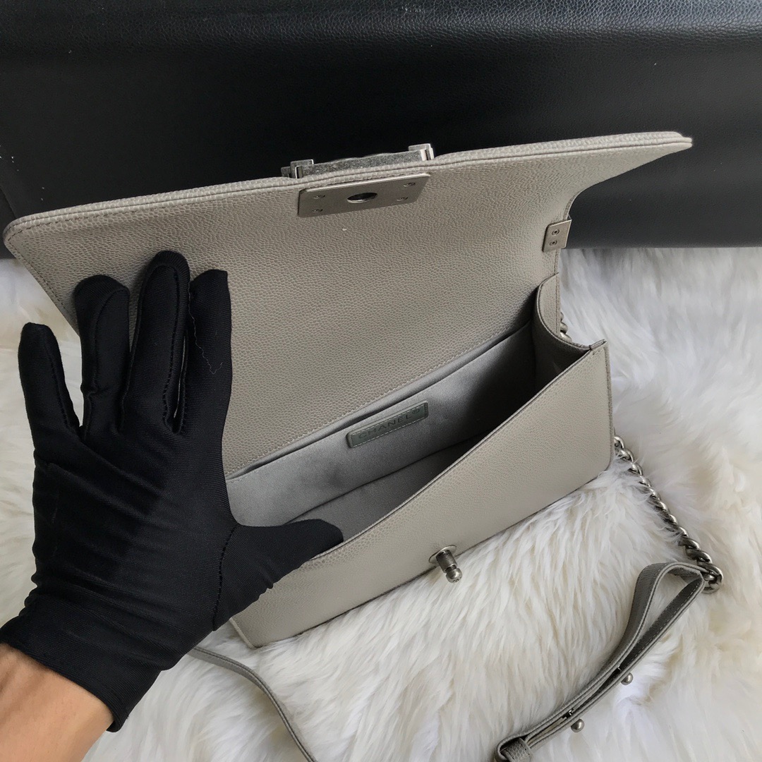 A67086, CHANEL BOY CHANEL HANDBAG, GRAINED CALFSKIN