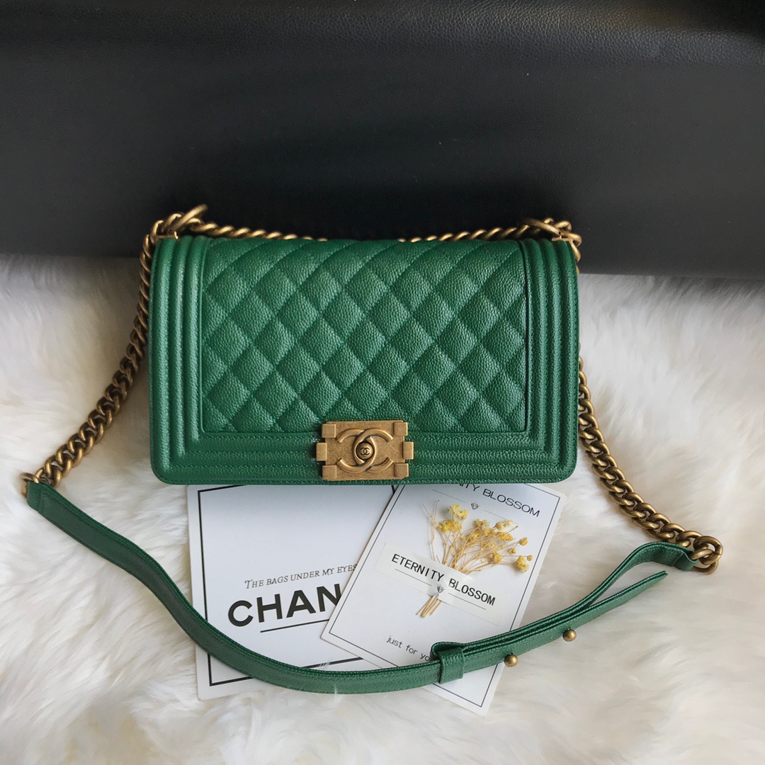 A67086, CHANEL BOY CHANEL HANDBAG, GRAINED CALFSKIN