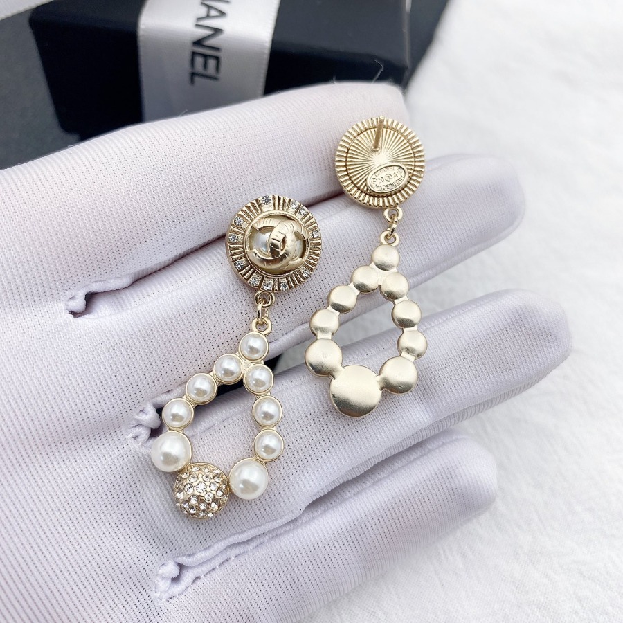 CHANEL BROOCHES