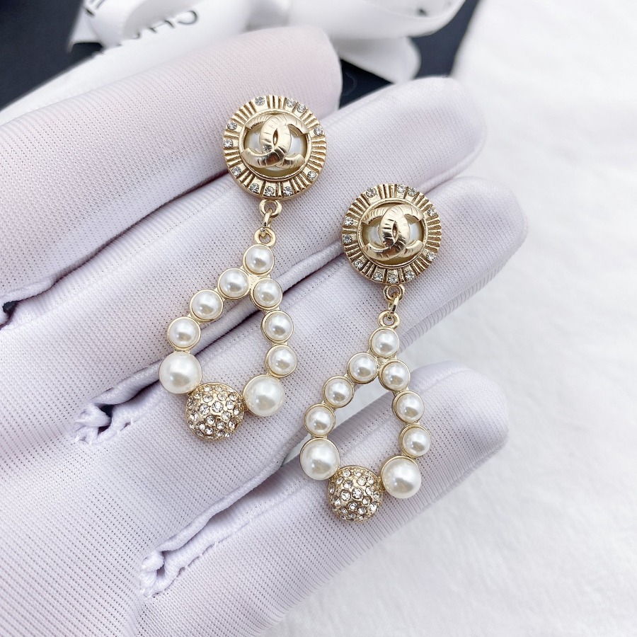 CHANEL BROOCHES
