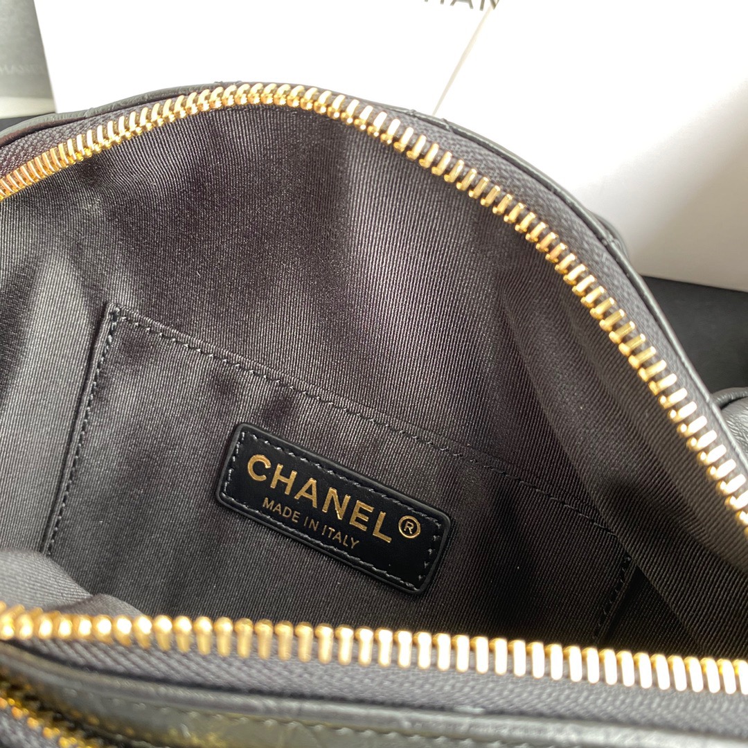 CHANEL BUMBAG