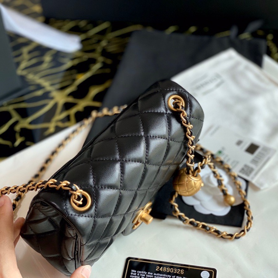 chanel flap bag