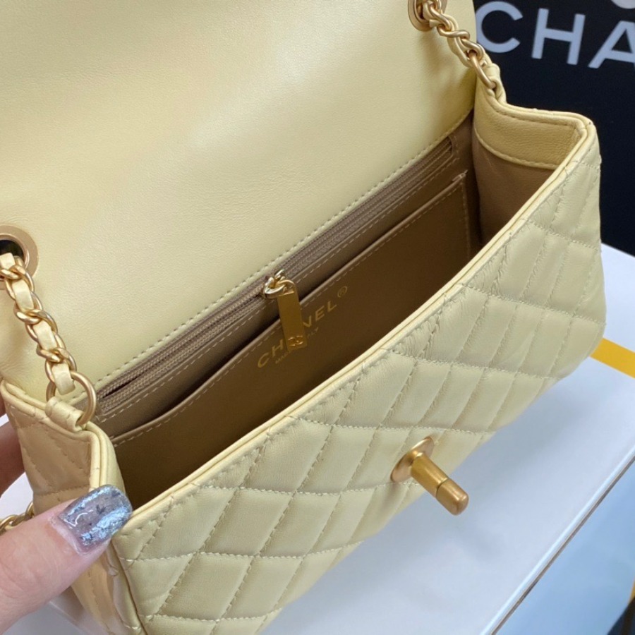 chanel flap bag