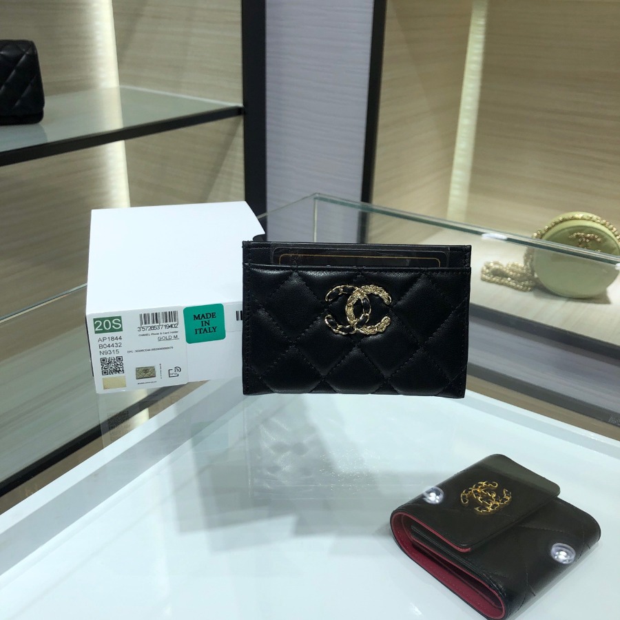 chanel 19 card holder, chanel small leather goods