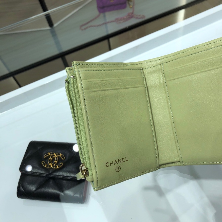 chanel 19 small flap wallet, CHANEL