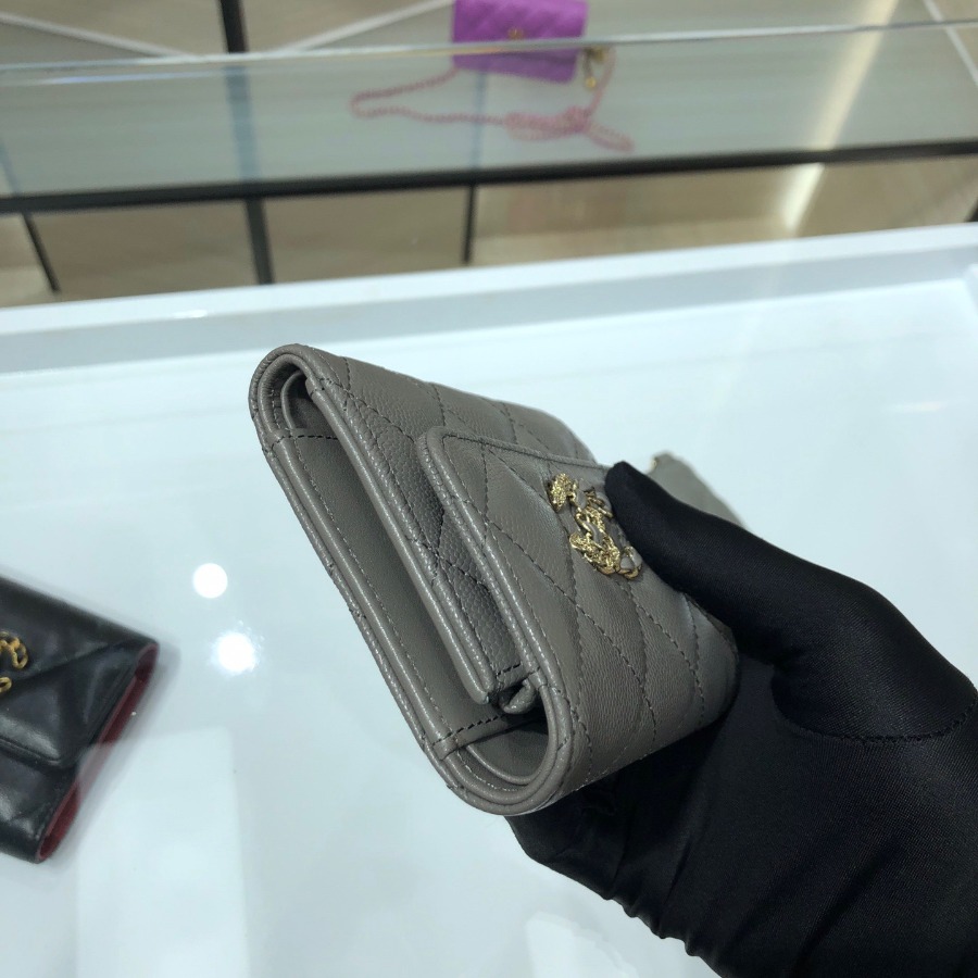 chanel 19 small flap wallet, CHANEL