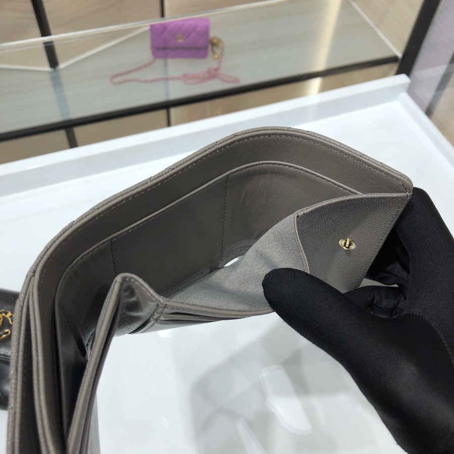 chanel 19 small flap wallet, CHANEL
