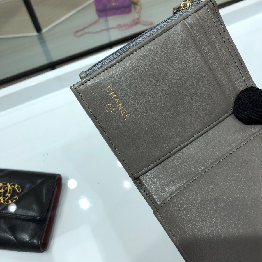 chanel 19 small flap wallet, CHANEL