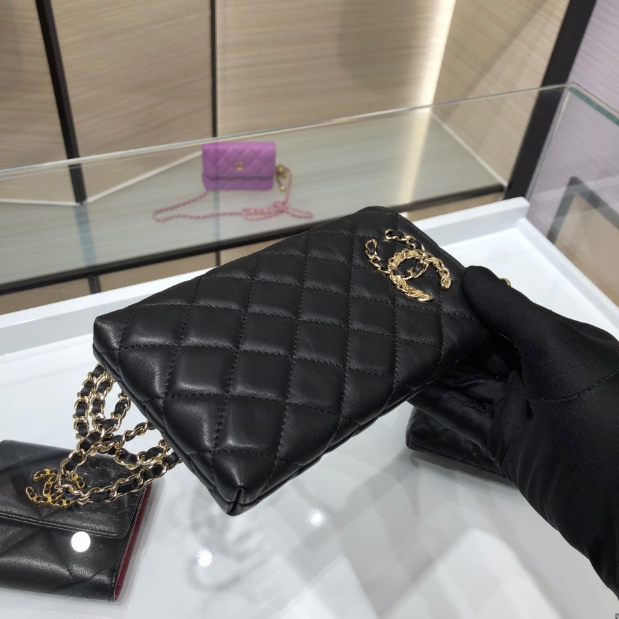 chanel 19 phone case with chain, CHANEL