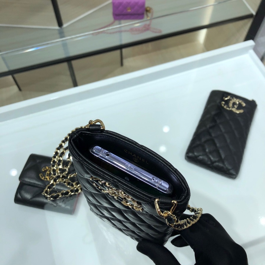 chanel 19 phone case with chain, CHANEL