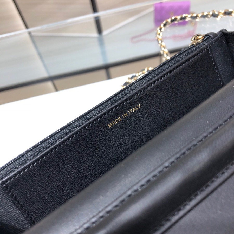 wallet on chain, CHANEL SMALL LEATHER GOODS