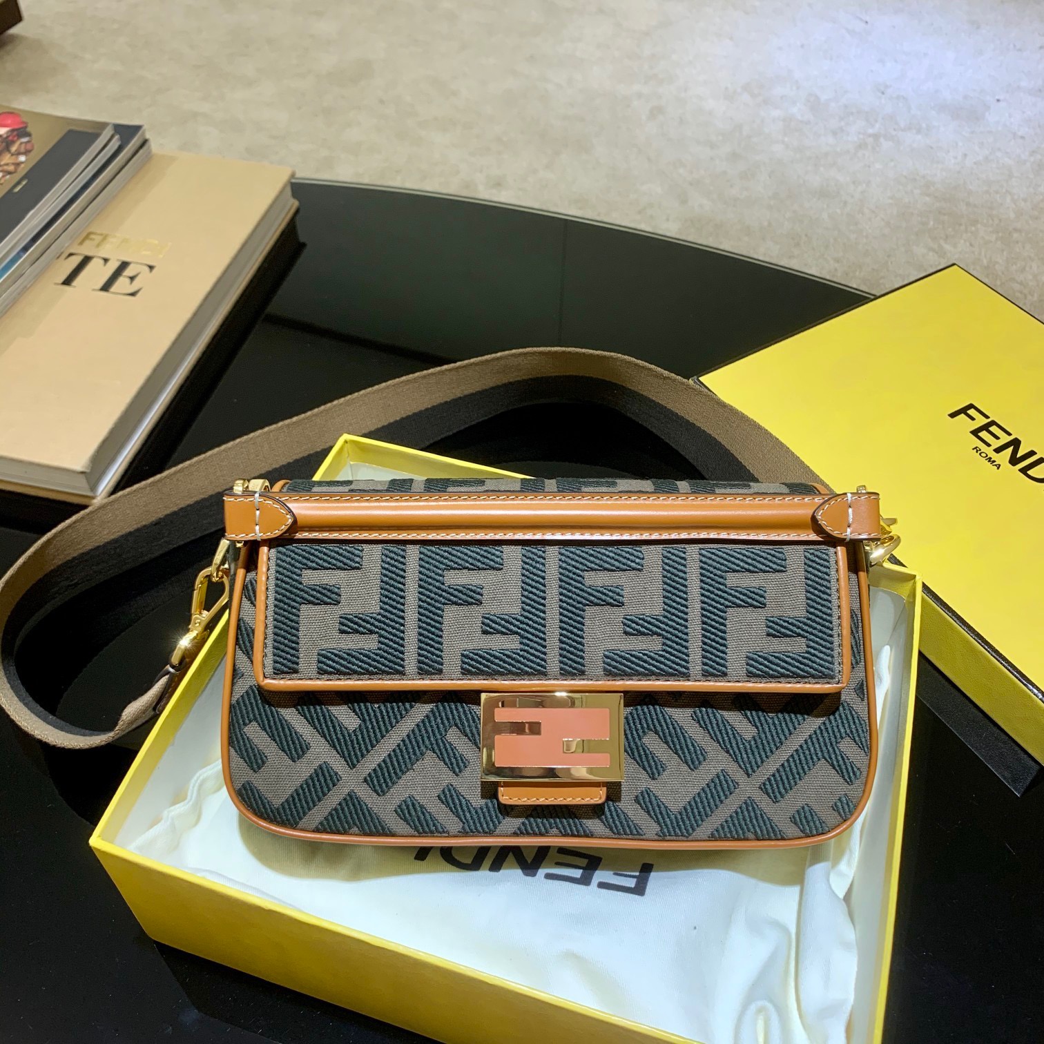 BAGUETTE , FENDI Natural straw bag