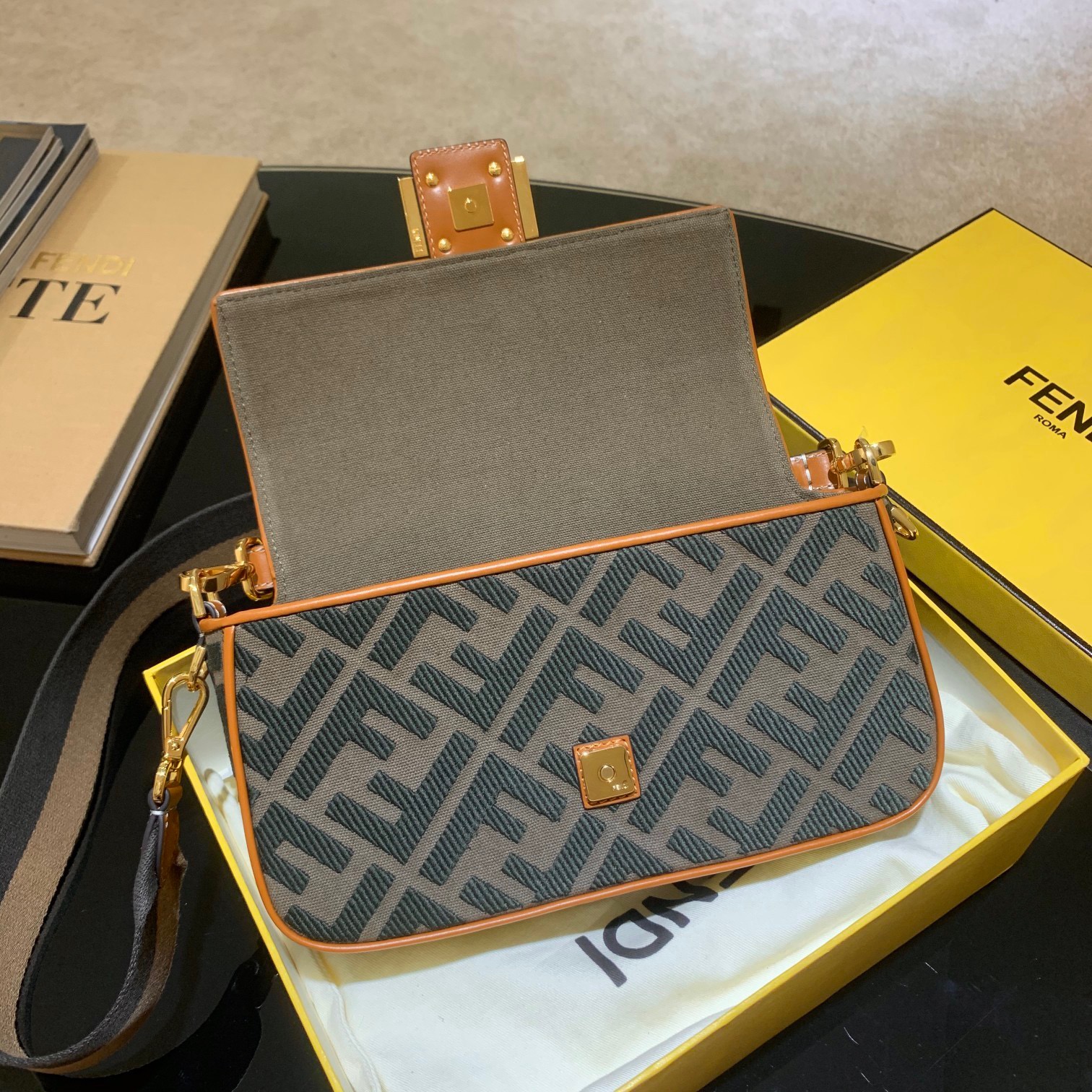 BAGUETTE , FENDI Natural straw bag