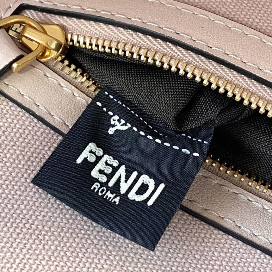 BAGUETTE , FENDI