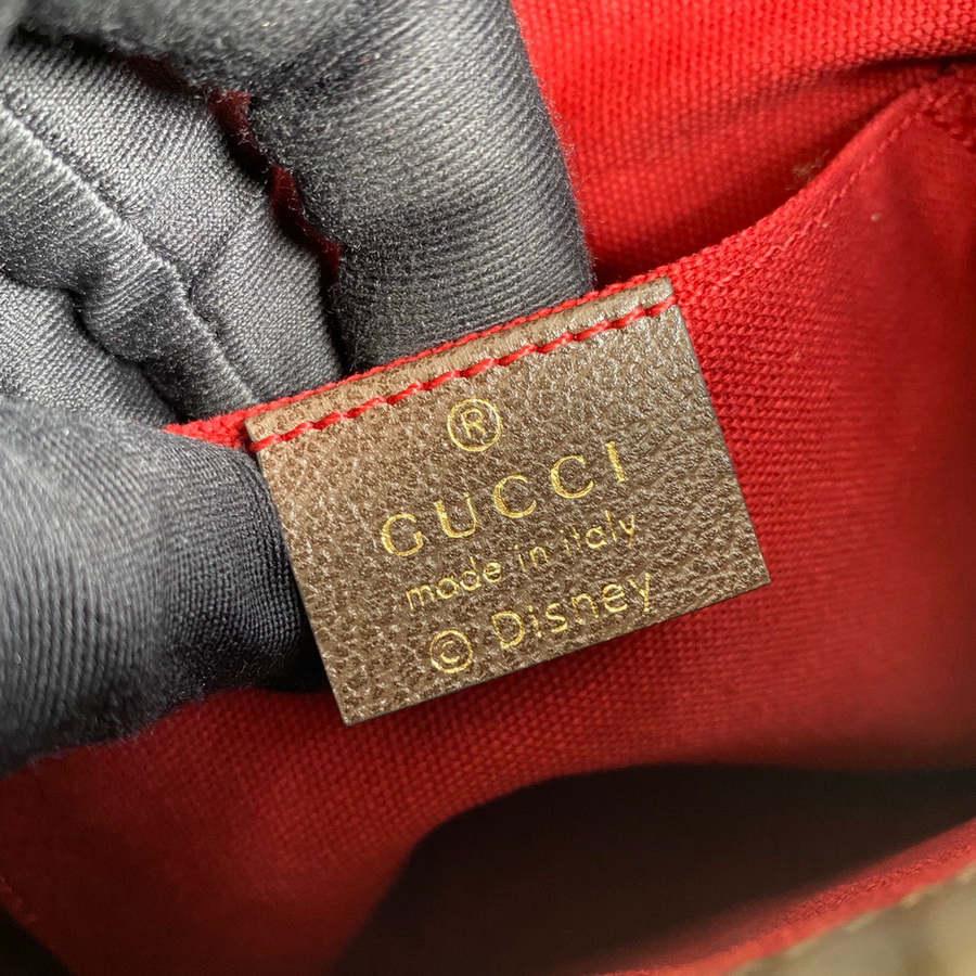 645054 Disney x Gucci Donald Duck messenger bag