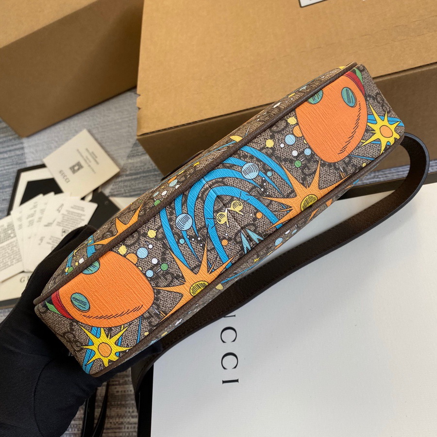 602695 Disney x Gucci Donald Duck print belt bag