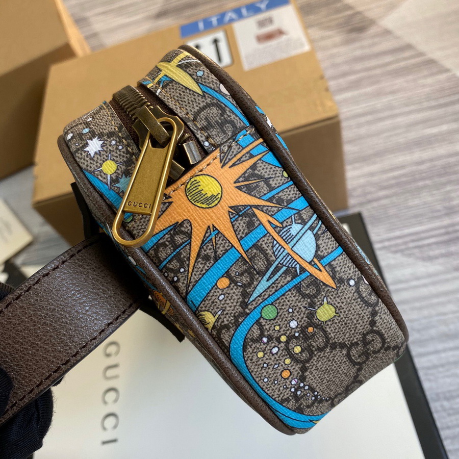 602695 Disney x Gucci Donald Duck print belt bag
