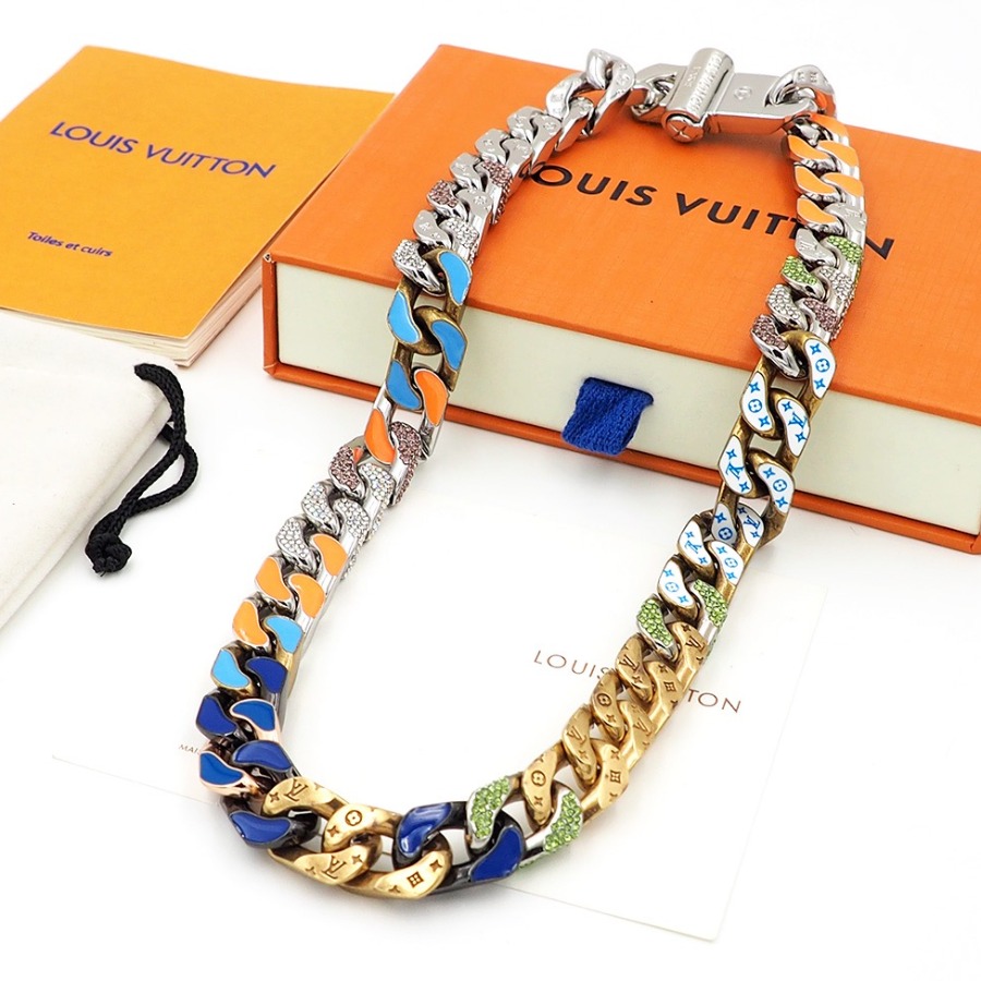 Necklaces, Louis Vuitton LV