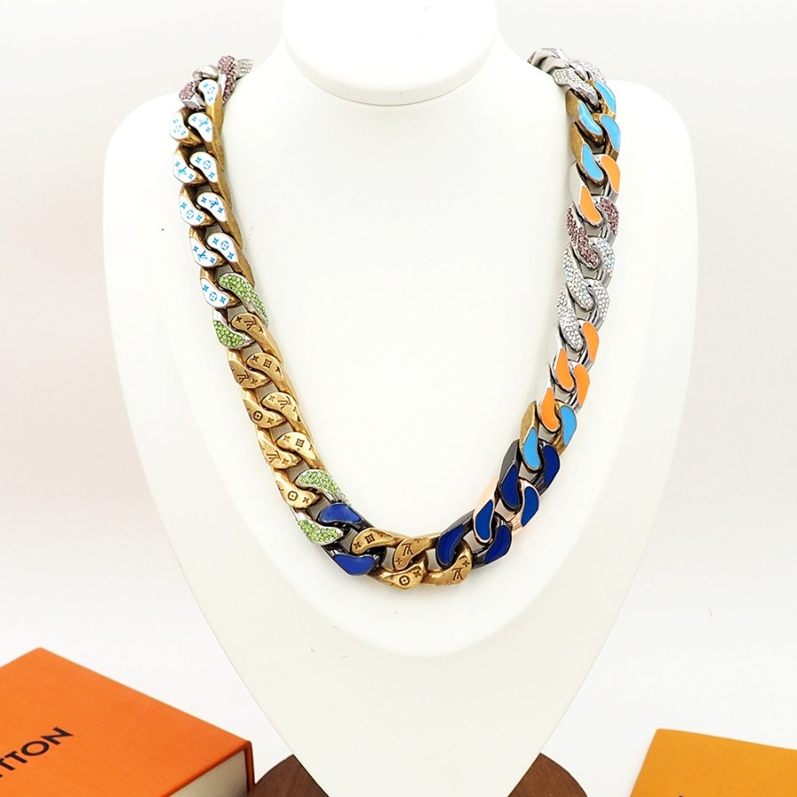 Necklaces, Louis Vuitton LV