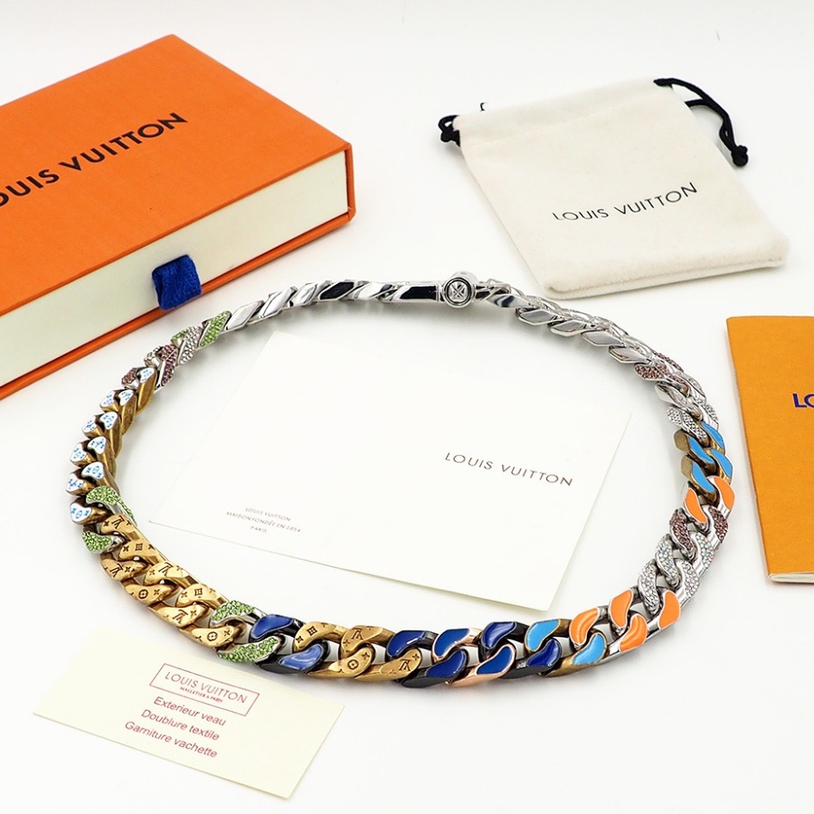 Necklaces, Louis Vuitton LV