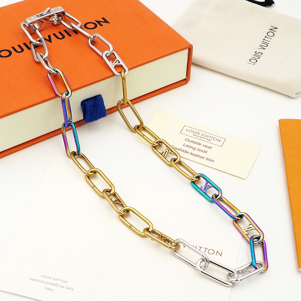 Necklaces, Louis Vuitton LV