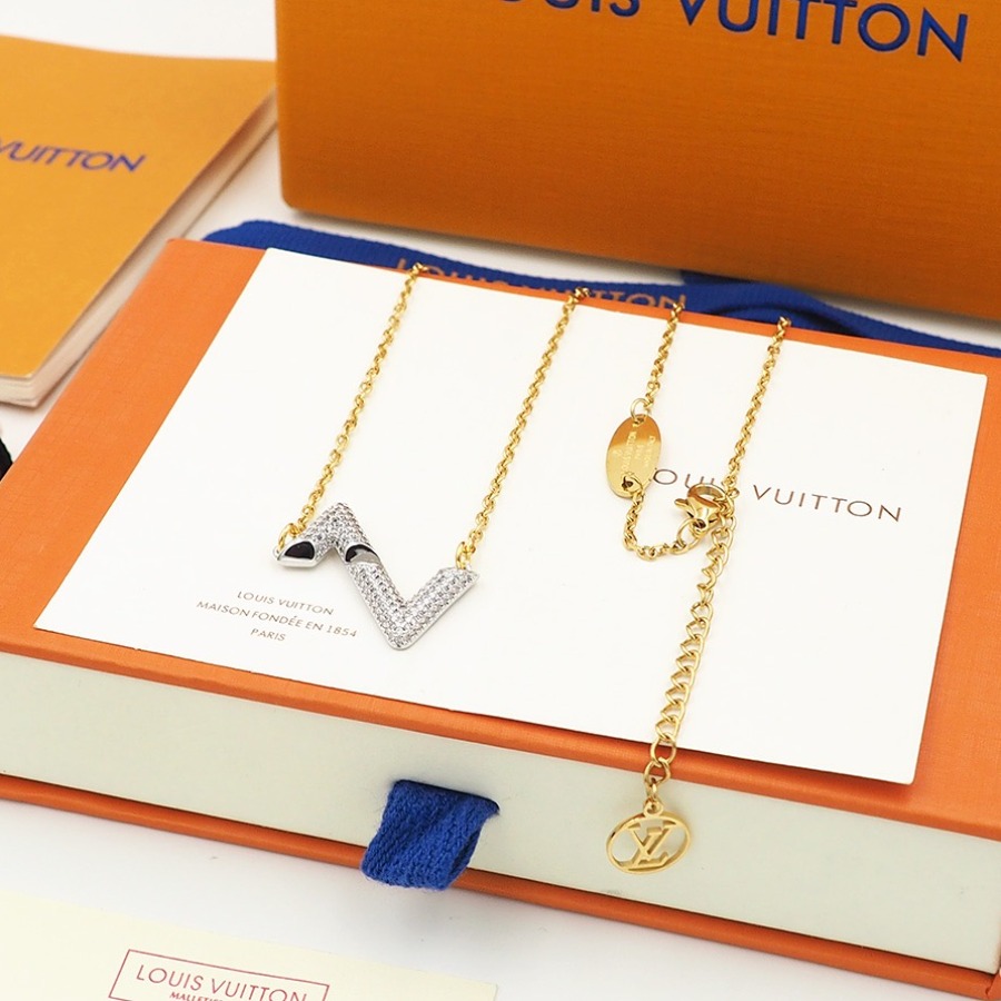 Necklaces and Pendants, Louis Vuitton LV