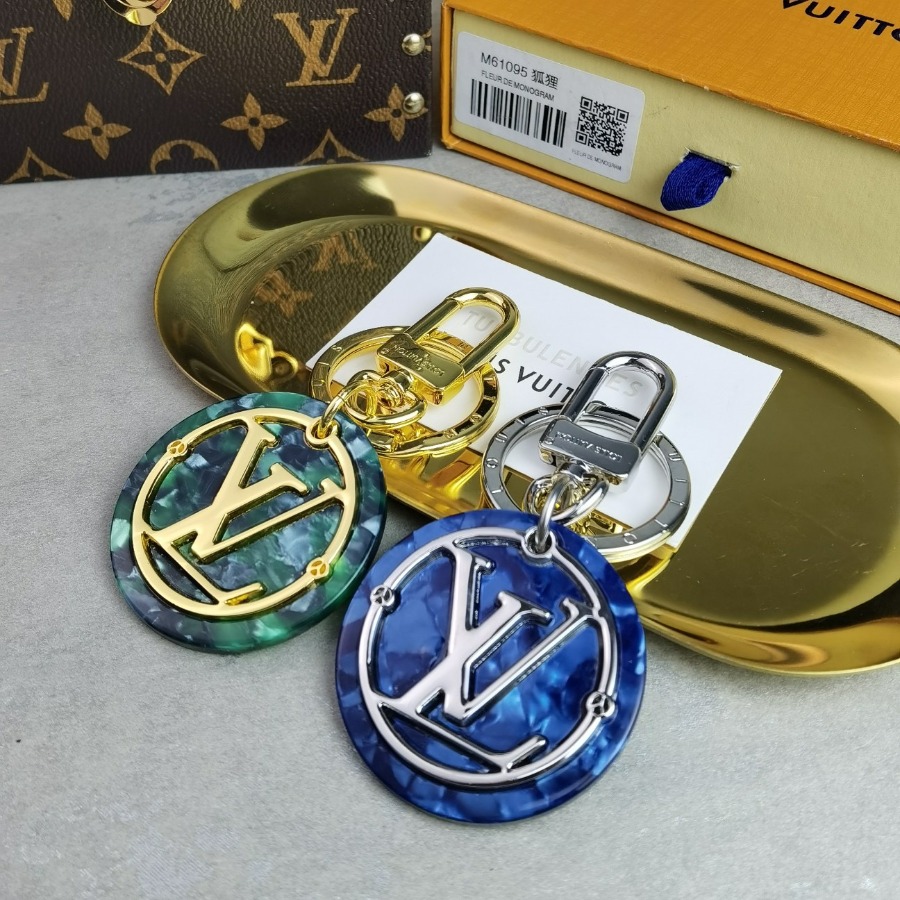 Louis Vuitton LV, key chain