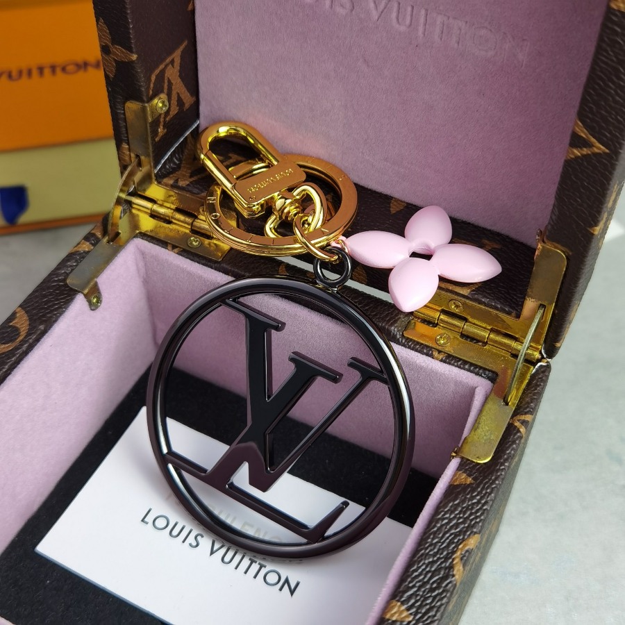 Louis Vuitton LV, key chain