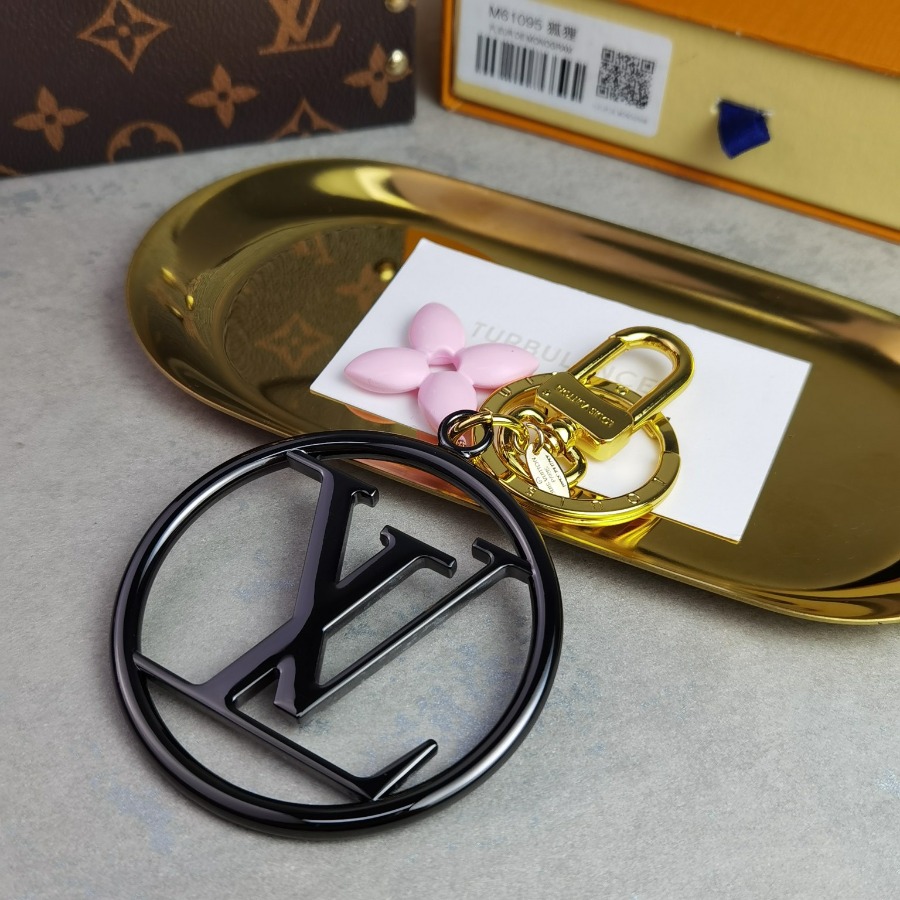 Louis Vuitton LV, key chain