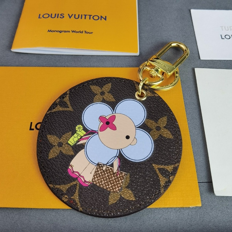 Louis Vuitton LV, key chain