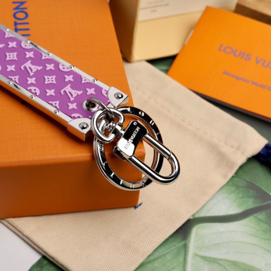 Louis Vuitton LV, key chain