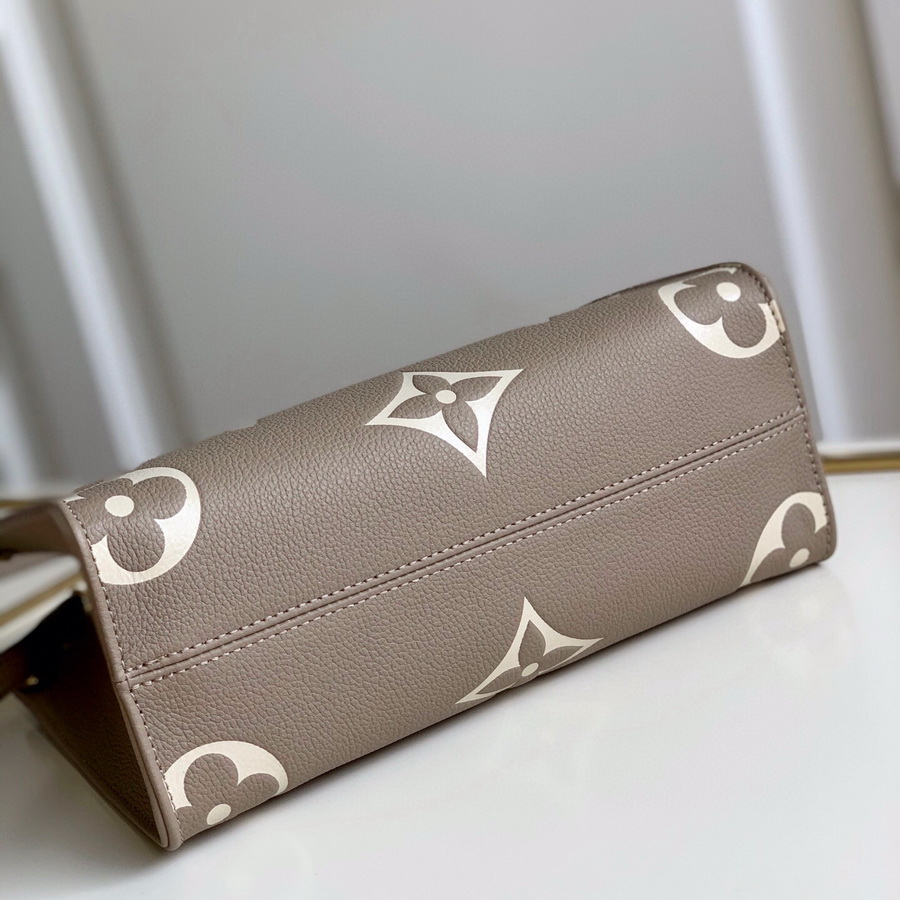 M45779  ONTHEGO PM, Louis Vuitton LV