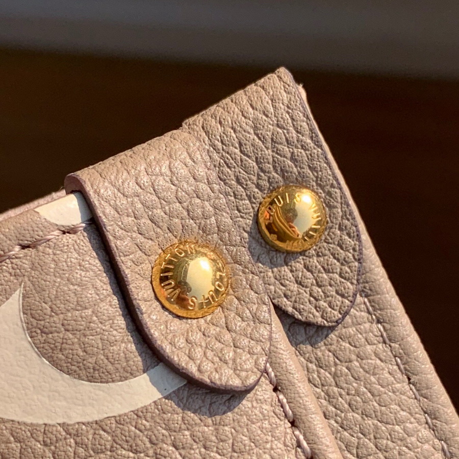 M45779  ONTHEGO PM, Louis Vuitton LV