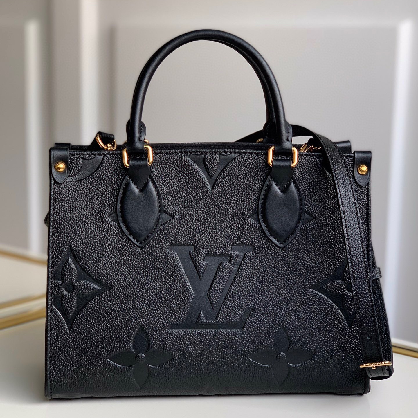 M45653  ONTHEGO PM, Louis Vuitton LV