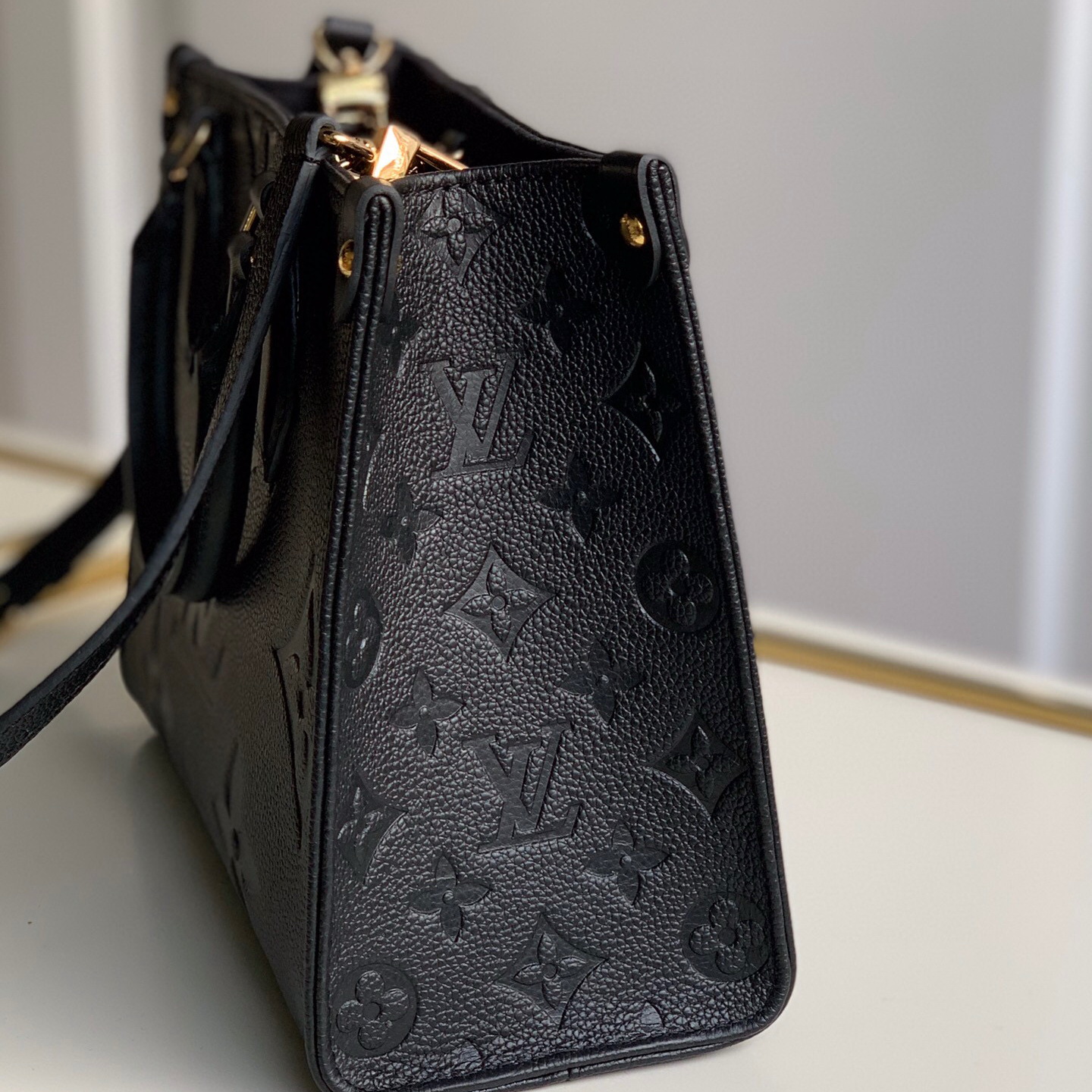 M45653  ONTHEGO PM, Louis Vuitton LV
