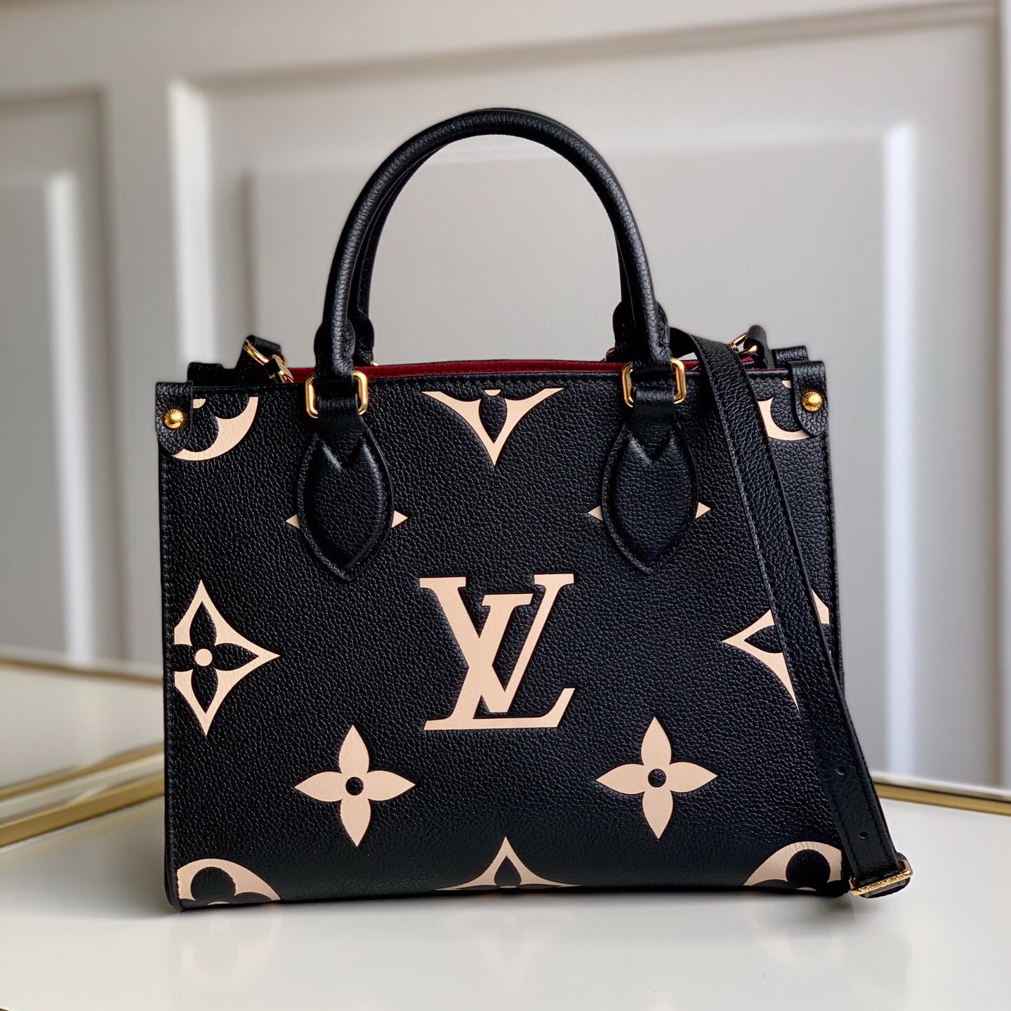 M45659  ONTHEGO PM, Louis Vuitton LV