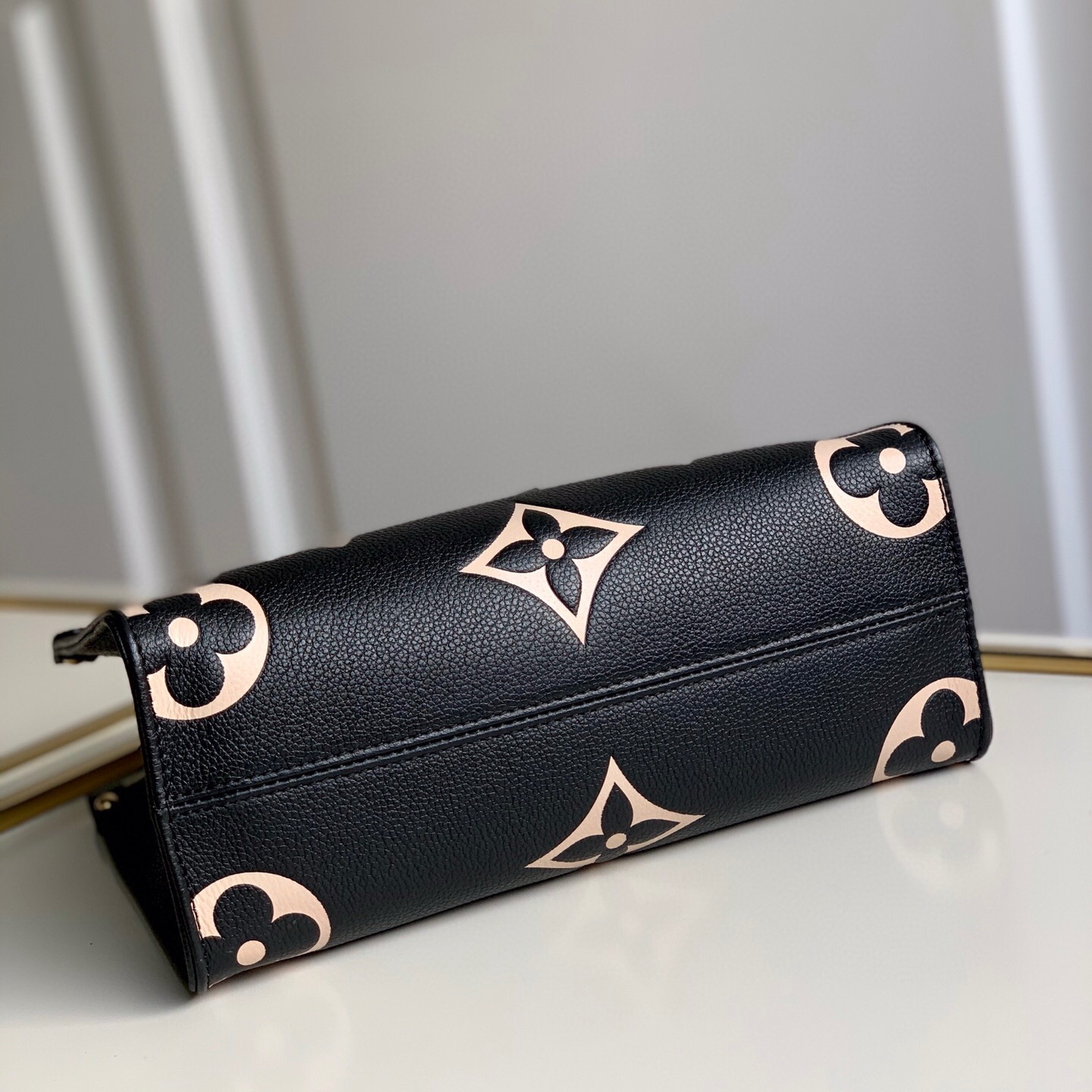 M45659  ONTHEGO PM, Louis Vuitton LV