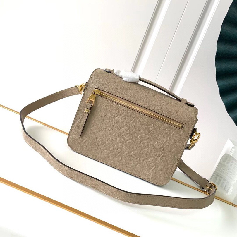 M44881, Louis Vuitton LV, POCHETTE METIS