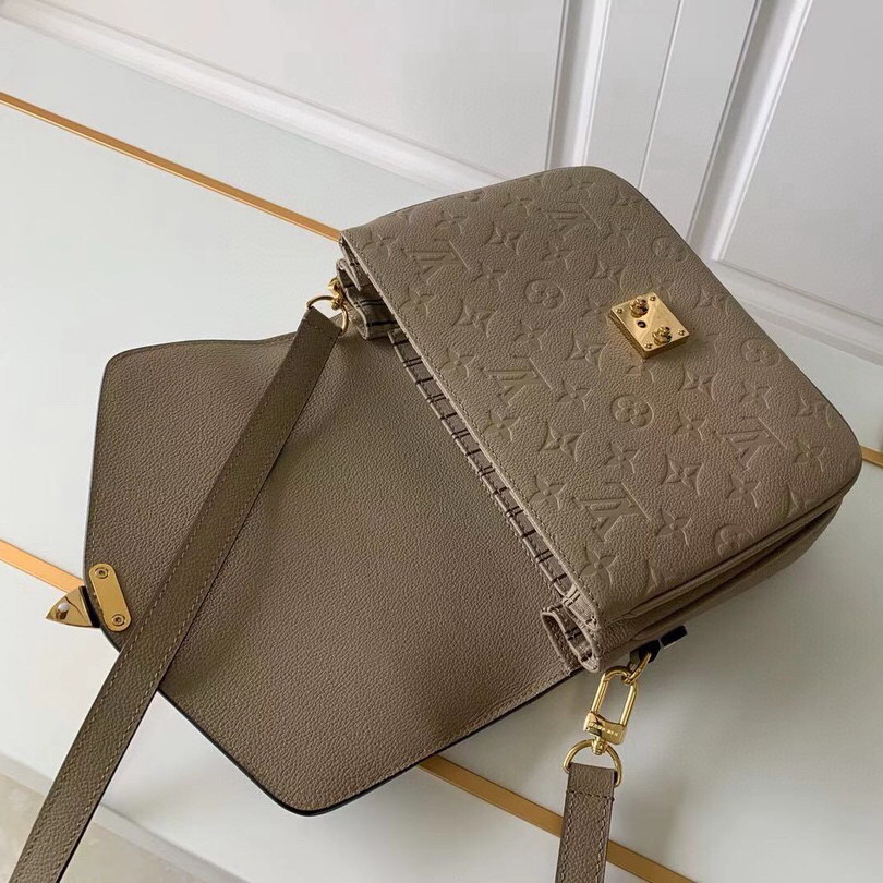 M44881, Louis Vuitton LV, POCHETTE METIS