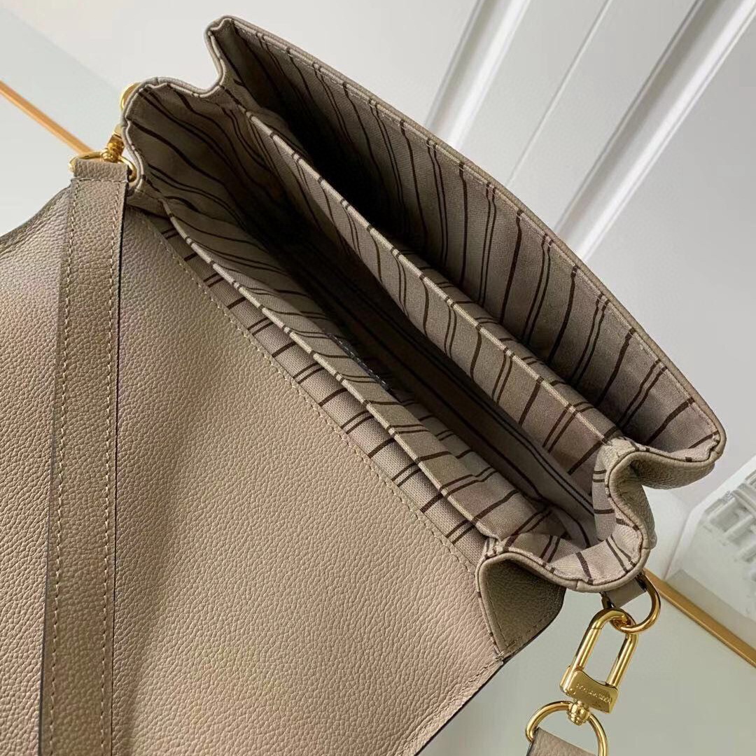 M44881, Louis Vuitton LV, POCHETTE METIS