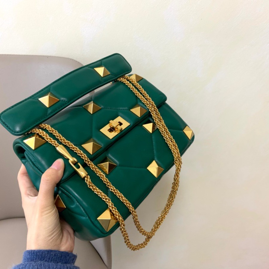 MEDIUM ROMAN STUD THE SHOULDER BAG IN NAPPA WITH CHAIN, Valentino bag