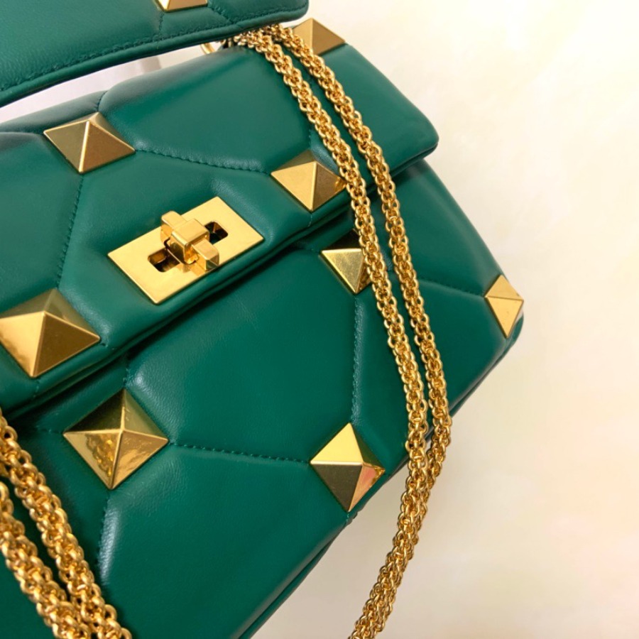 MEDIUM ROMAN STUD THE SHOULDER BAG IN NAPPA WITH CHAIN, Valentino bag