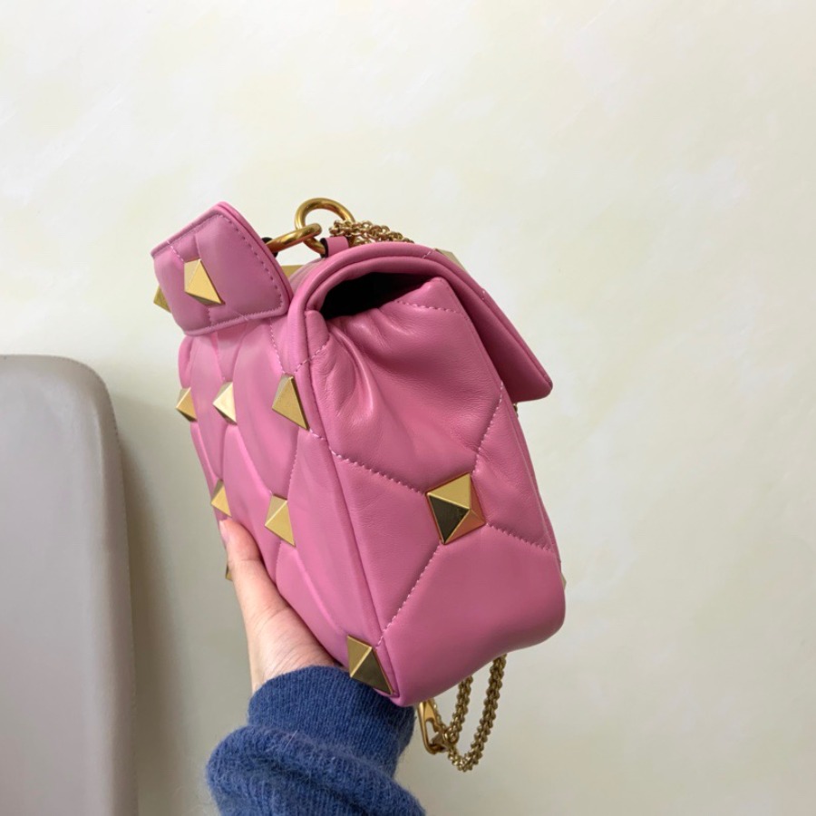 MEDIUM ROMAN STUD THE SHOULDER BAG IN NAPPA WITH CHAIN, Valentino bag
