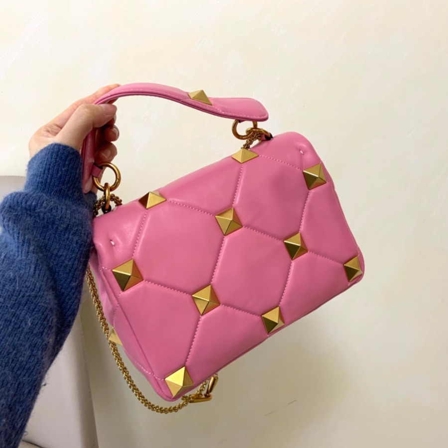 MEDIUM ROMAN STUD THE SHOULDER BAG IN NAPPA WITH CHAIN, Valentino bag