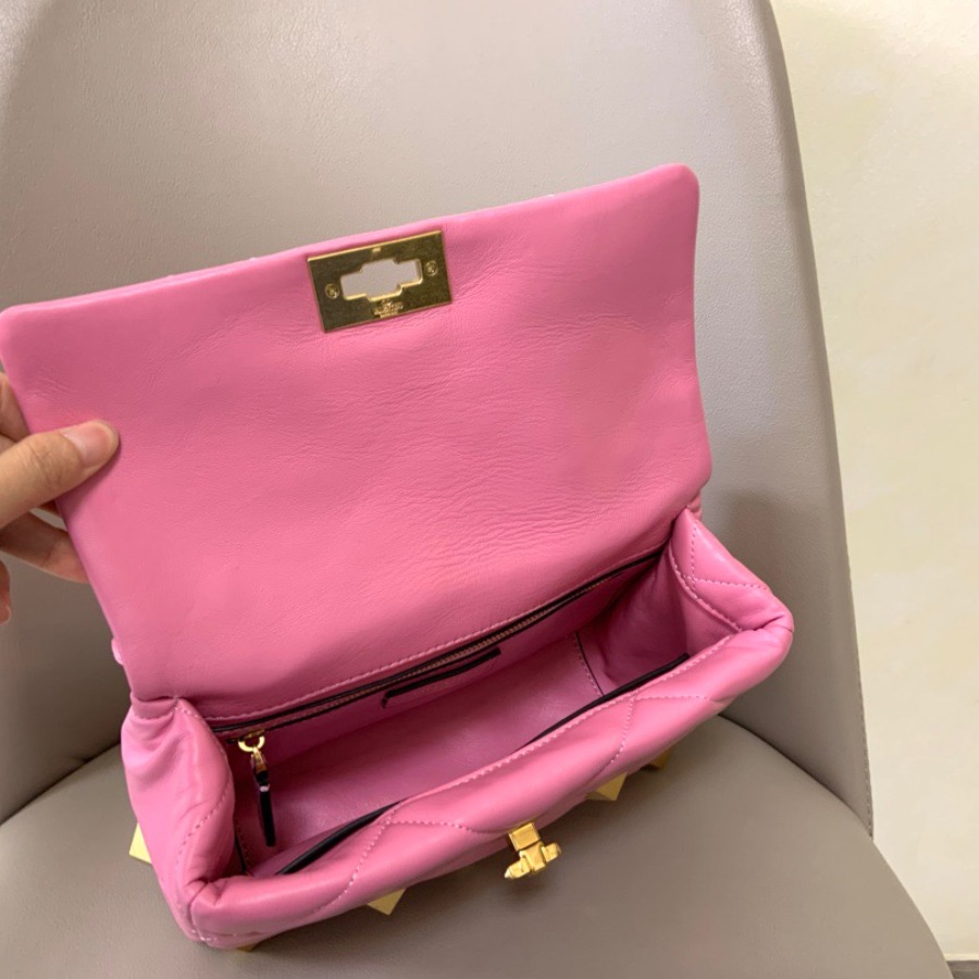 MEDIUM ROMAN STUD THE SHOULDER BAG IN NAPPA WITH CHAIN, Valentino bag