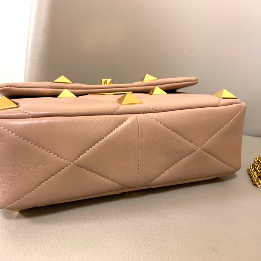 MEDIUM ROMAN STUD THE SHOULDER BAG IN NAPPA WITH CHAIN, Valentino bag