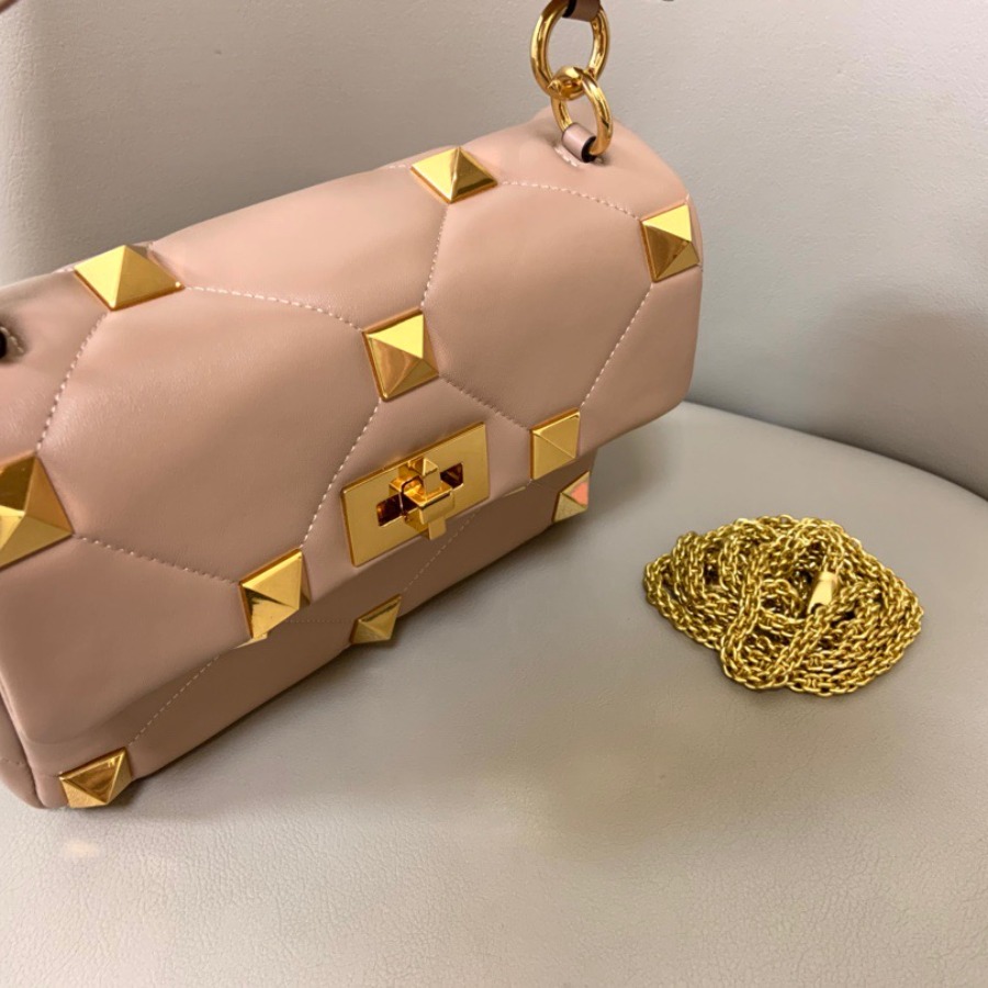 MEDIUM ROMAN STUD THE SHOULDER BAG IN NAPPA WITH CHAIN, Valentino bag