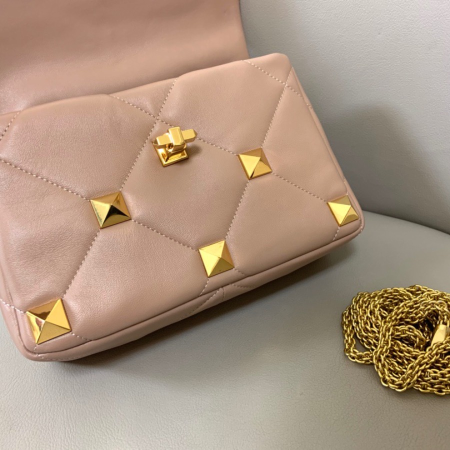 MEDIUM ROMAN STUD THE SHOULDER BAG IN NAPPA WITH CHAIN, Valentino bag